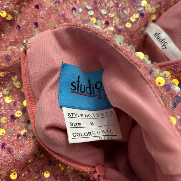STUDIO 17 Sequin Coral Pink Gown Size 6 - Picture 4 of 6